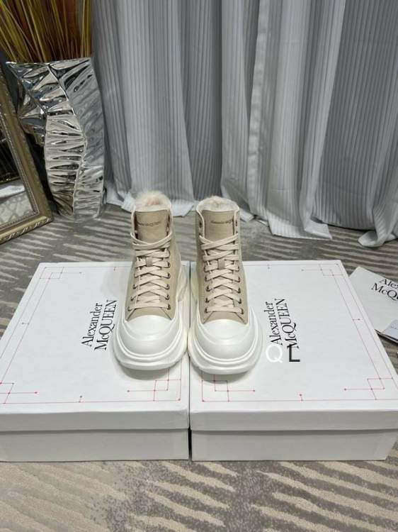 Picture of Alexander McQueen Shoes _SKUAlexanderMcQueensz35-40QL0104300
